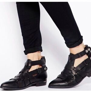Free People Style Nine Black Leather Strap Shoes- size